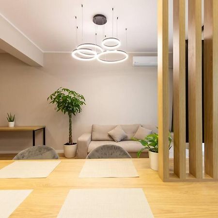 Elegant 2 Bedroom Retreat Boekarest Buitenkant foto