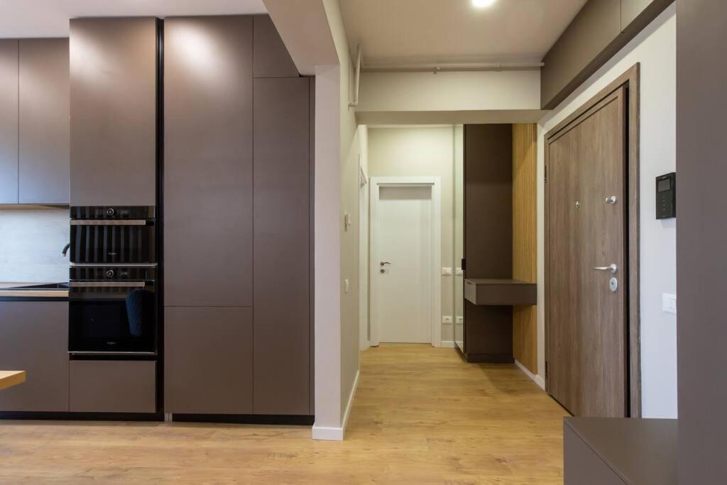 Elegant 2 Bedroom Retreat Boekarest Buitenkant foto