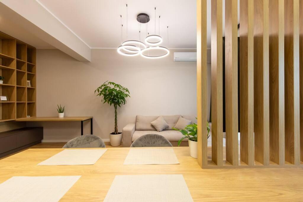 Elegant 2 Bedroom Retreat Boekarest Buitenkant foto